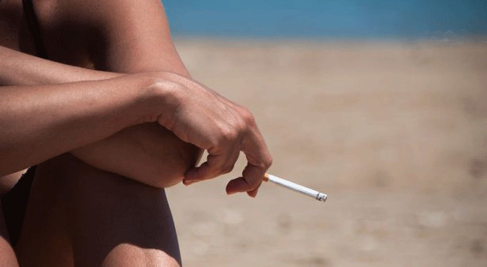 Pušenje na plaži.jpg